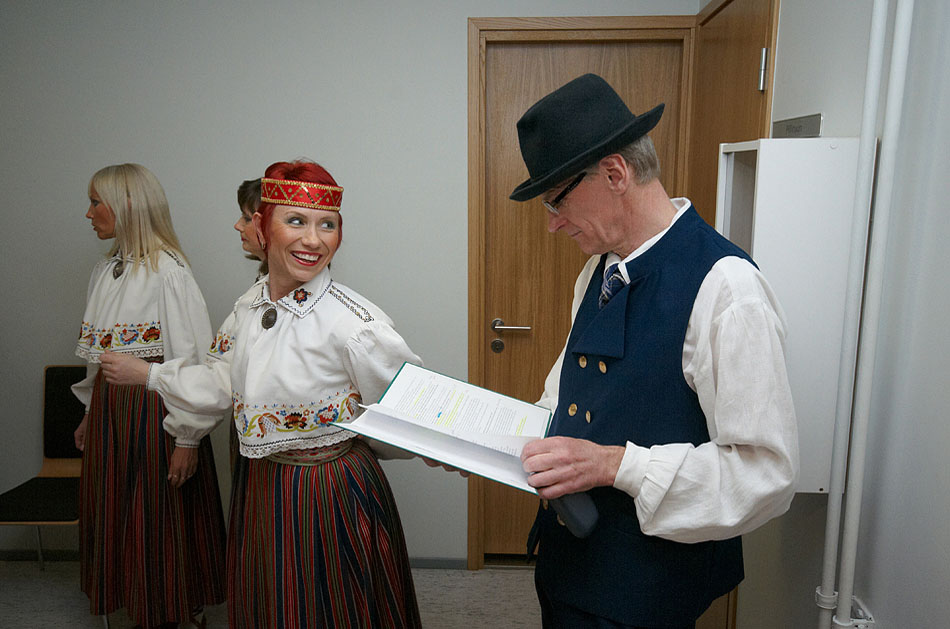 2011_04_23_054