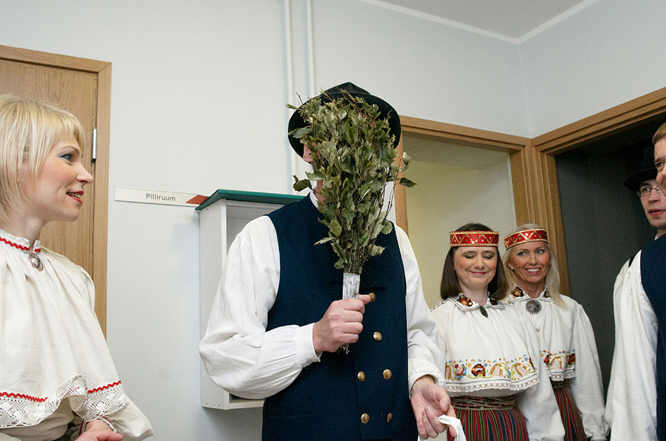 2011_04_23_070