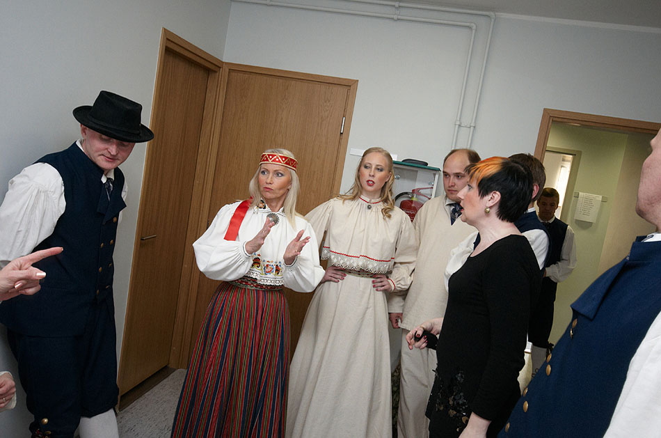 2011_04_23_074